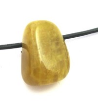 Trommelstein gebohrt