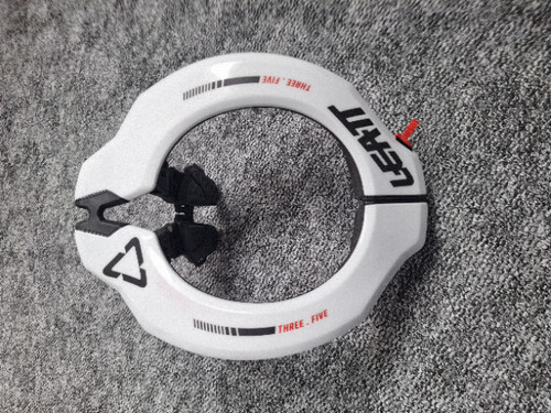 Leatt neck brace three - neck, three.five