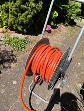 Schlauchwagen aus Metall mit Rollen + 30m Schlauch – Robuste Gartenhilfe