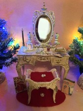 Barbie OOAK Suzy Goose Waschtischkommode, Bank, Teppich, Tissue Box 1963 Beschreibung lesen