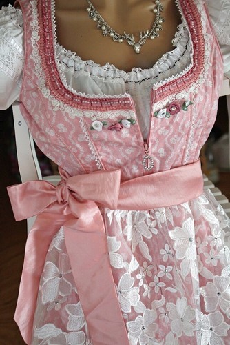Dirndl tracht trachtenkleid - tracht,