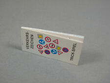 SPIELZEUG: Verkehrszeichen-Trickspiel am Block