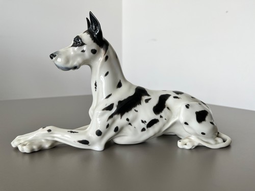 Porcelain dog metzler - porcelain,