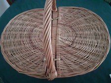 Weidenkorb mit Deckel