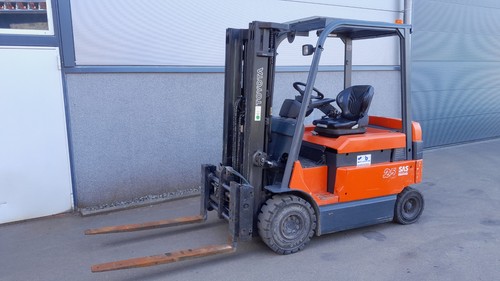 Elektrostapler - 2,5t,