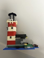 LEGO Leuchtturm-Insel mit Boot