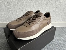 Sehr schöne Hugo Boss Sneaker dark beige/braun 46 neu
