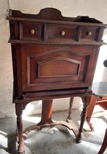 Konvolut Möbel: Sekretär, Stuhl, Nierentisch, Stehlampe, Schirmständer