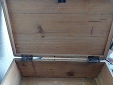 Antike Massivholztruhe 1920er Jahre+handgeschmiedetem Schloss