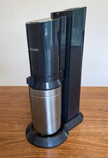 SodaStream Crystal 3.0 Trinkwassersprudler mit 2 Glaskaraffen Schwarz