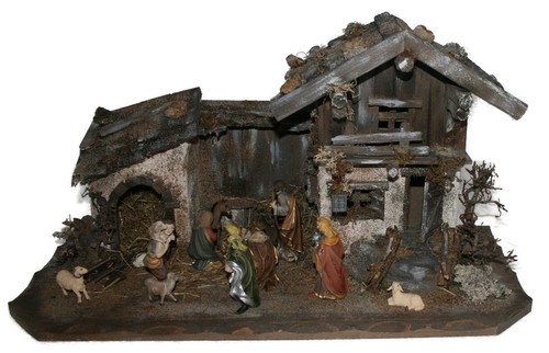 Weihnachtskrippe mit figuren - mit,