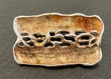 Hübsche alte 800er Silber Brosche mit Ornamenten (k14)