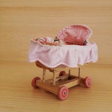 Puppenstube Stubenwagen Holz DDR Spielzeug
