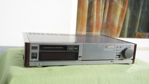 Video recorder hi8 - hi8, sony