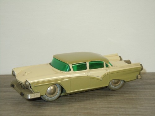 Ford sedan schuco - -,