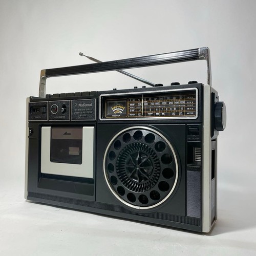 National 552 vintage radio - national,
