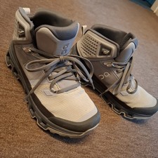 On Cloudrock Waterproof Herrenschuhe Gr. 42