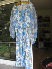 Tolles Kleid 70er Jahre VINTAGE Mode blau-weiß Chiffon-Ärmel Blumen Dekor RETRO