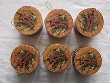 Weihnachten Baum Christbaum Tanne Trommeln Dose Behang Schmuck Geigen Noten 