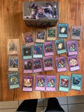 23 alte Yu-Gi-Oh Karten plus Box