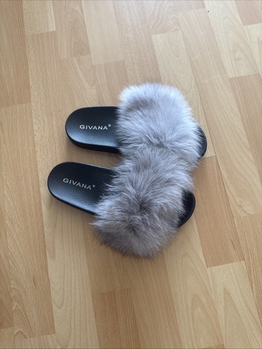 Schlappen/Hauschuhe/Sandalen