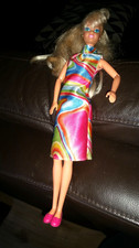 Mattel Barbie mit Kleidung