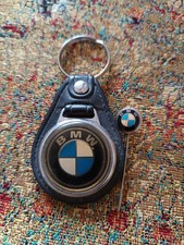BMW Schlüsselanhänger +Anstecknadel ALT