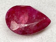 Edelstein Rubin rot Roh  / CN