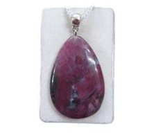 Natur Rubin Cabochon Anhänger