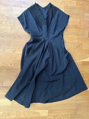 Schwarzes abendkleid 1950er - schwarzes,