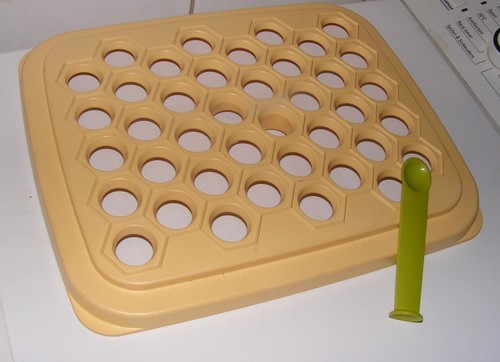 Tupperware happy snack - happy,