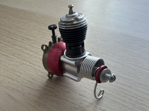 Vintage cox pee wee 020 - cox, motor