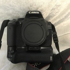 Canon EOS 550D 18 MP FULL HD
