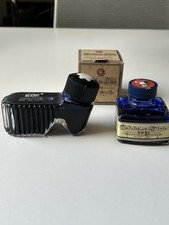 2 Tintenfässer Mont Blanc Und Pelikan, Älter, Füllstand Gut!
