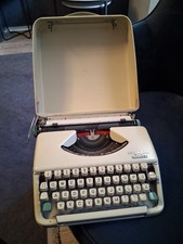 TOP! Nostalgie Schreibmaschine Olympia Splendid 66 Mit Tinte Farbe