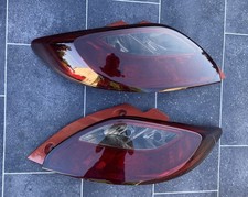 SCHWARZE LASIERUNG, AUFBEREITUNG IHRER MAZDA 2 DE RÜCKLEUCHTEN RÜCKLICHTER