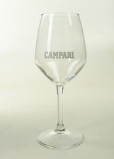 Campari Aperitif Spritz Kristallglas mit Stiel weiße Schrift grau gerahmt 0118
