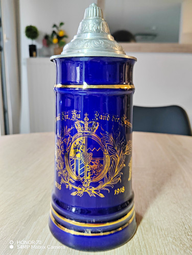 Blauer bierkrug bier - blauer,