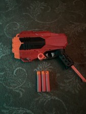 Nerf Mega Tri-Break rot kommt mit 3 Kugeln 