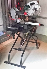 Metabo Kappsäge KGS 216 plus mit Transportwagen, Laseranzeige, Gehrung, Neigung,