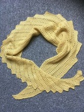 Schal Modell Drachenschwanz ca.130cm lang, Wollallergiker geeignet,100%Polyacryl