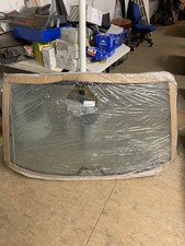 BMW E34 Heckscheibe grün mit