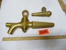 5606.     Alter  Bierzapfhahn