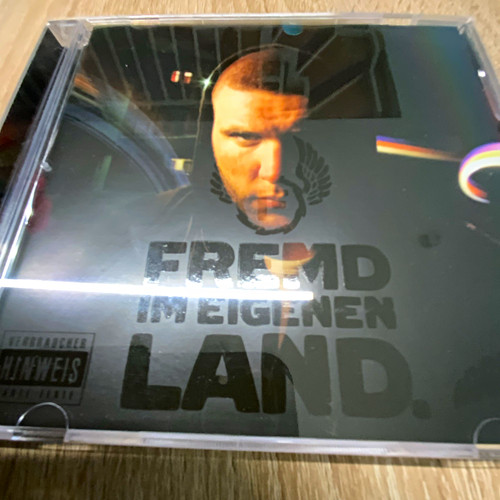 Fler fremd eigenen land - fremd, im