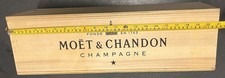 Moet & Chandon Champagner groß, Holz, Klappbox. Gebraucht inklusive Leerflasche 