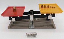 Ohaus: analoge Waage mit Extra-Gewichten