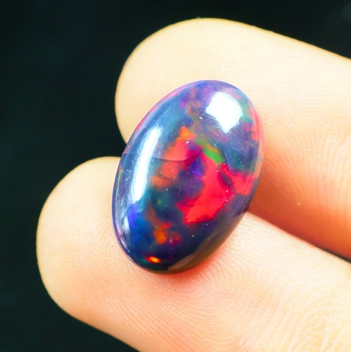 Schwarzopal edelstein - 4,35,