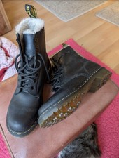 DR. MARTENS 1460 Serena