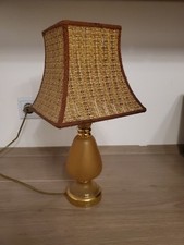 Lampe Tischlsmpe mit Rattanschirm und Glasfuß