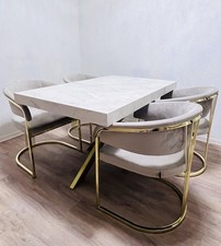 Esstisch mit 4 Stühle